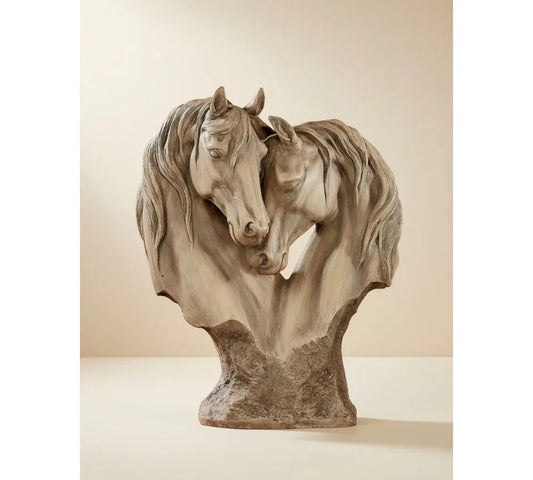 Heart Shape Horse Resin Sculpture For Animal Lovers Home Decor